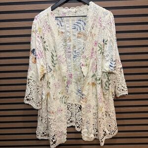 Solitaire Cream Floral Lace Cardigan